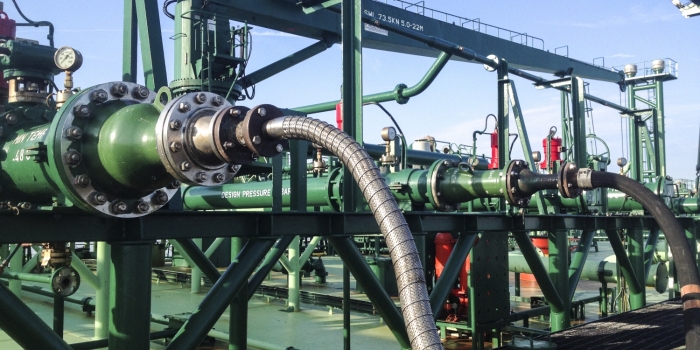 © Hoppe Maritime Group Purging cargo tanks under gas atmosphere (last cargo vapours)